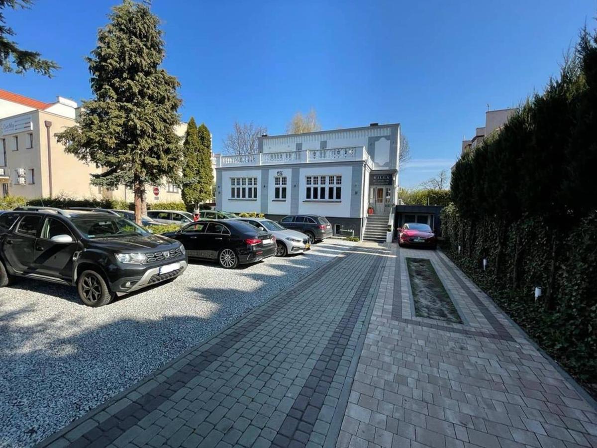 Willa 1936 , Parking Torun Exterior photo